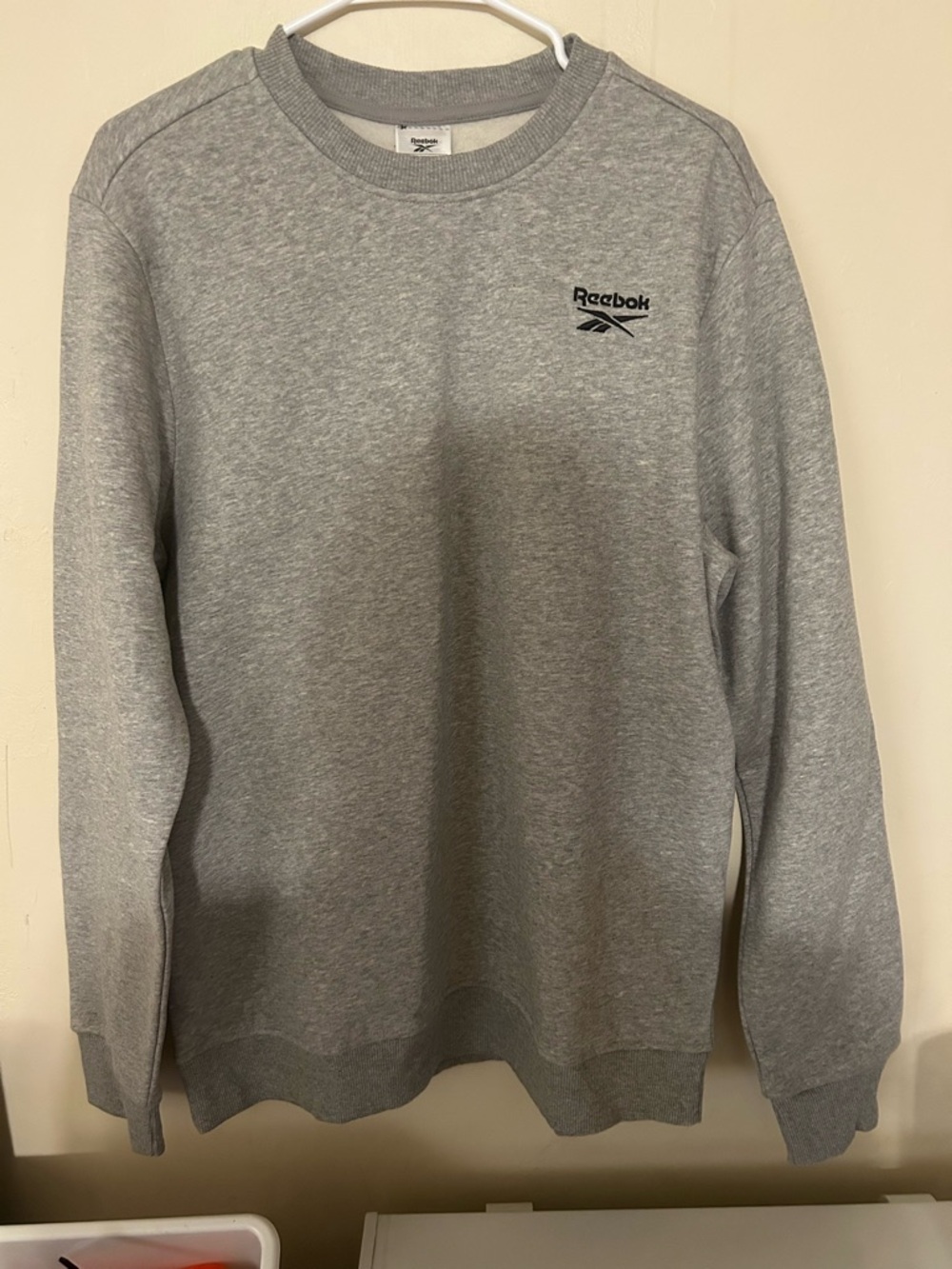 Grey unisex medium Reebok sweat shirt new